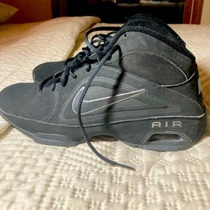 Nike Air Visi Pro 3 - excellent performance reviews and a baller look to boot!